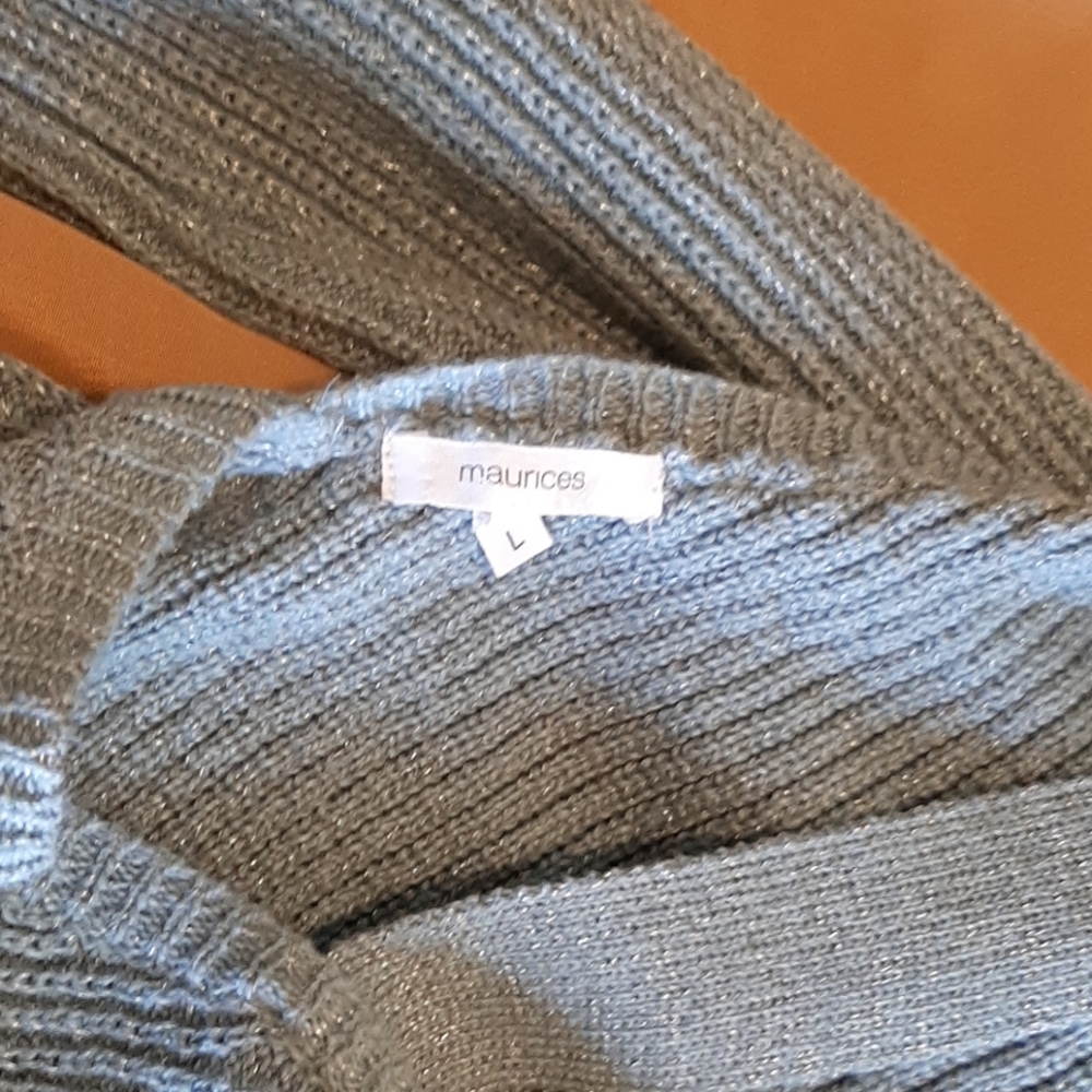 Sweater - Picture 4 of 6